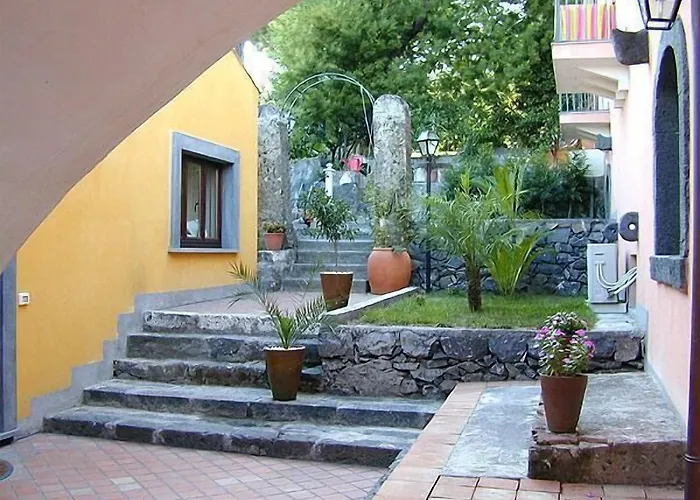 Il Ciliegio Dell 'etna Landhaus *